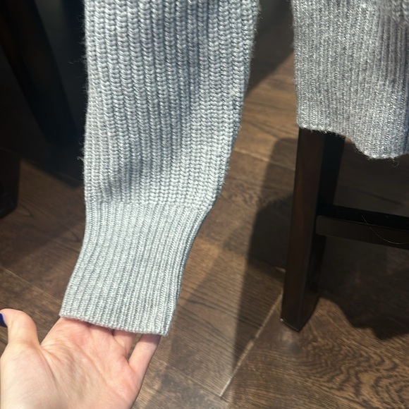 Knit sweater - Picture 4 of 7